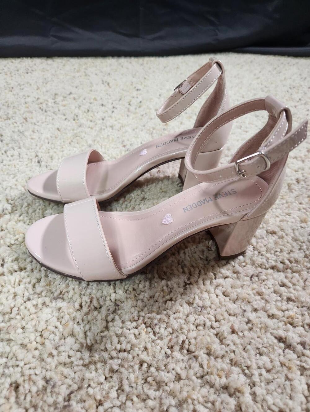 NEW $109 Steve Madden Girls' pink nude heel Size 1 - C12
